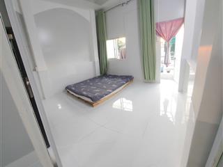 Phòng trọ mới có ban công gần cầu thị nghè quận bình thạnh giá 4tr6