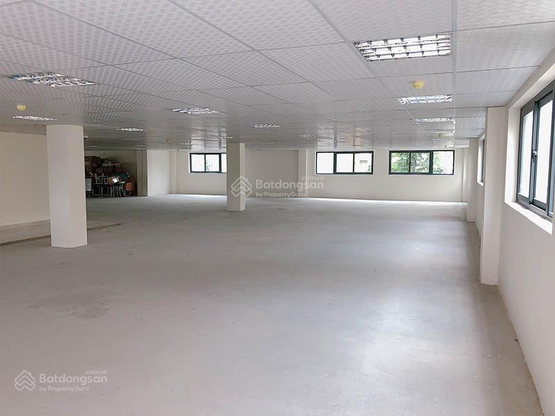 Cho thuê văn phòng bcons 2 đường ung văn khiêm bình thạnh dt 300m2.  0906 391 ***