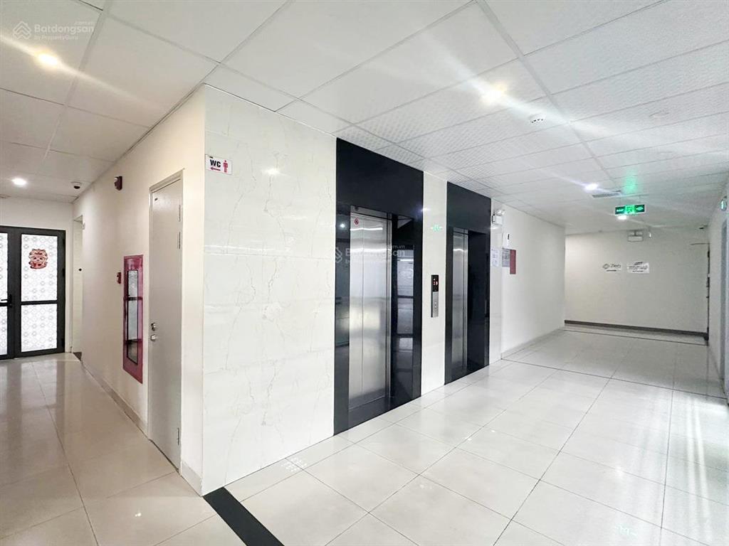 Cho thuê văn phòng bcons 2 đường ung văn khiêm bình thạnh dt 300m2.  0906 391 ***