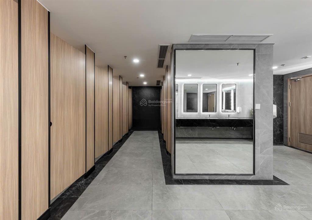 Vincom center văn phòng cho thuê quận 1 đường đồng khởi. dt 200m2.  0906 391 ***