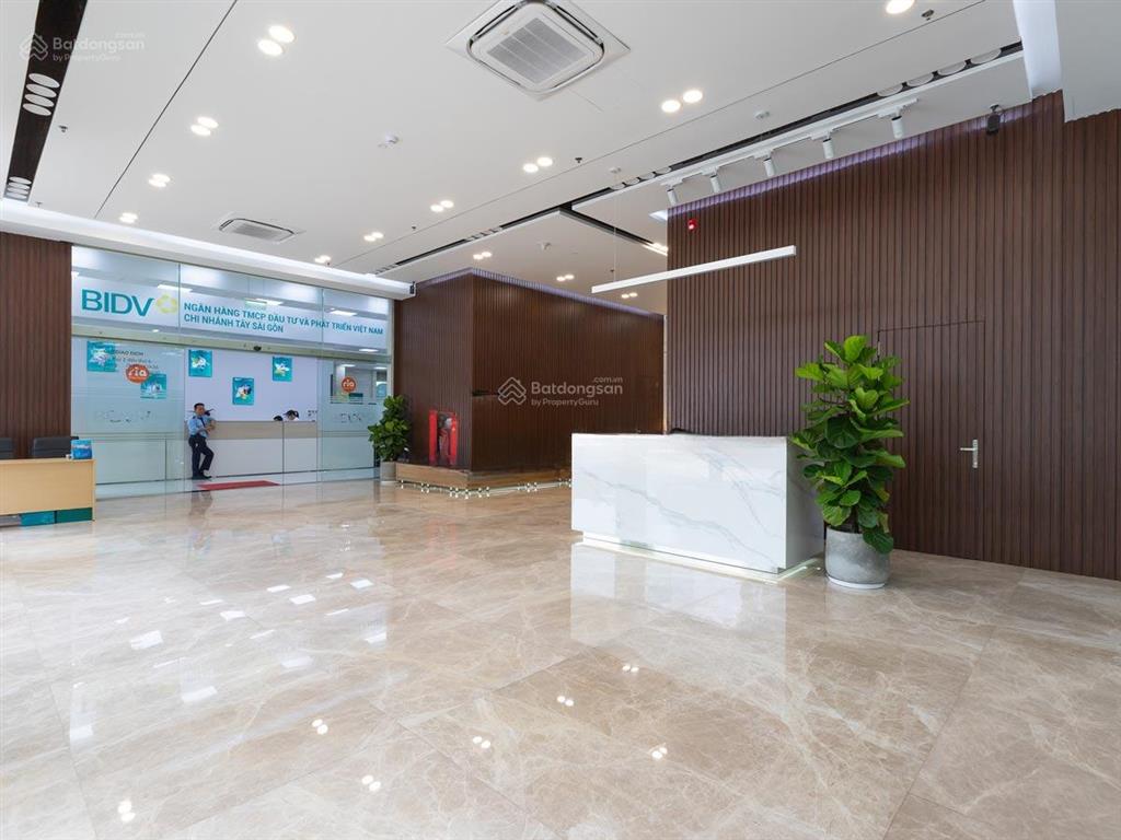 Cho thuê văn phòng quận 11  lữ gia plaza, đường lữ gia. dt 200m2.  0906 391 ***