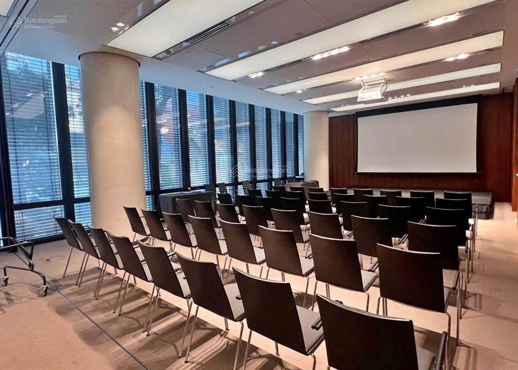 Cho thuê văn phòng tòa nhà ngôi nhà đức đường lê duẩn, quận 1. dt 200m2.  0906 391 ***