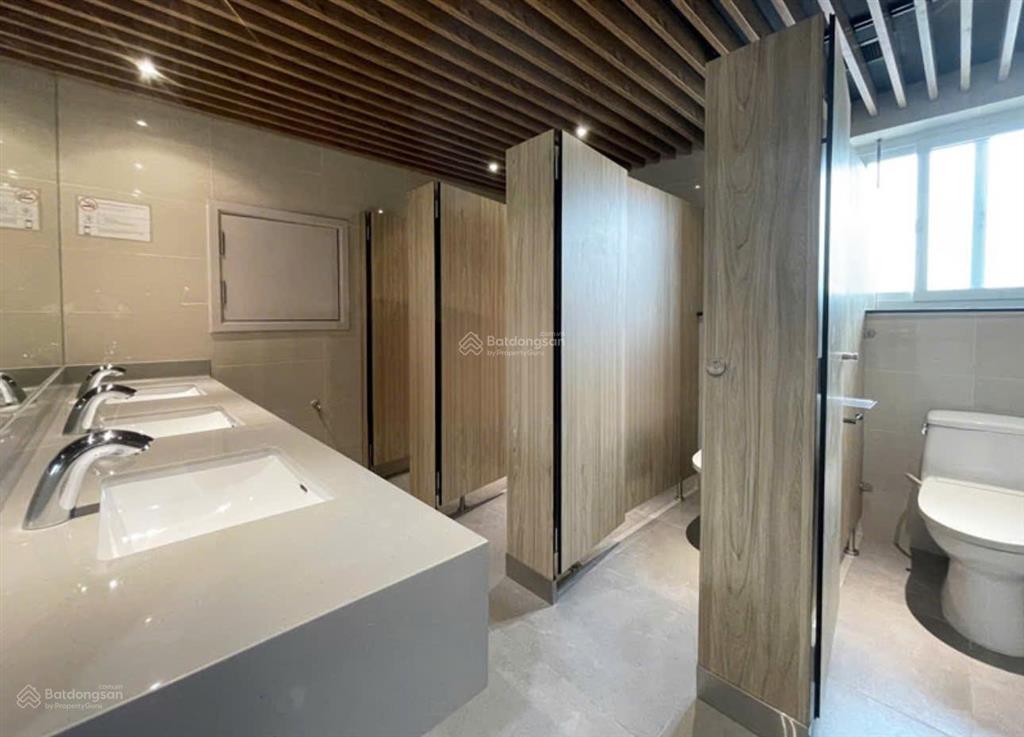 Cho thuê văn phòng lim i tower đường tôn đức thắng, quận 1. dt 300m2  0906 391 ***