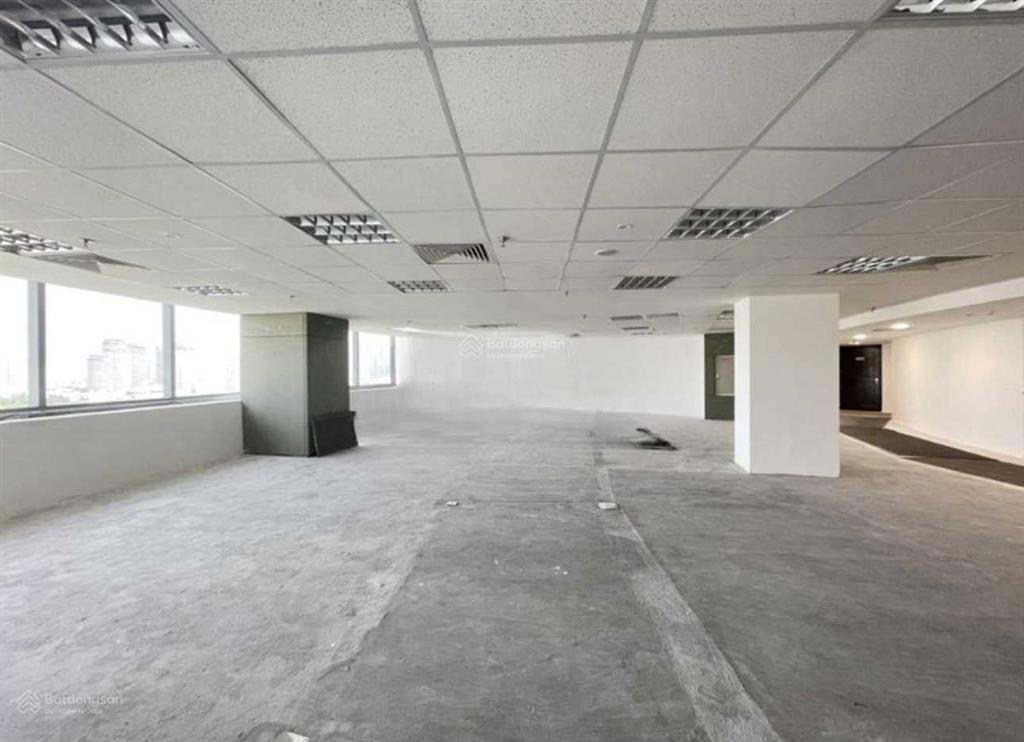 Cho thuê văn phòng petrovietnam tower đường lê duẩn, quận 1. dt 100m2.  0906 391 ***