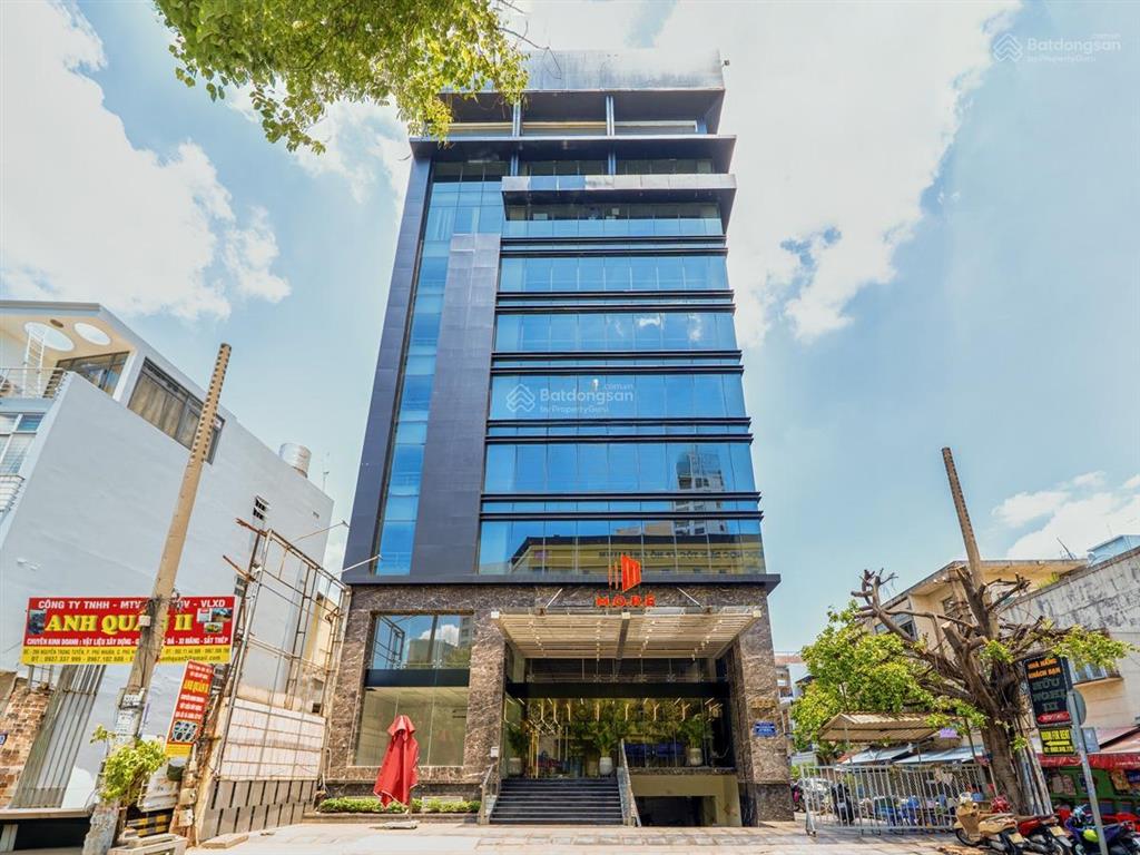 Văn phòng cho thuê m.o.r.e đường nguyễn trọng tuyển, phú nhuận. dt 213m2.  0906 391 ***