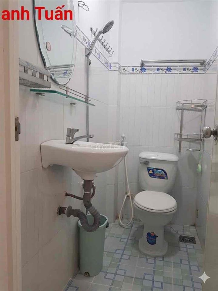 cho thuê nhà nguyên căn hẽm xe tải đường âu cơ q 11