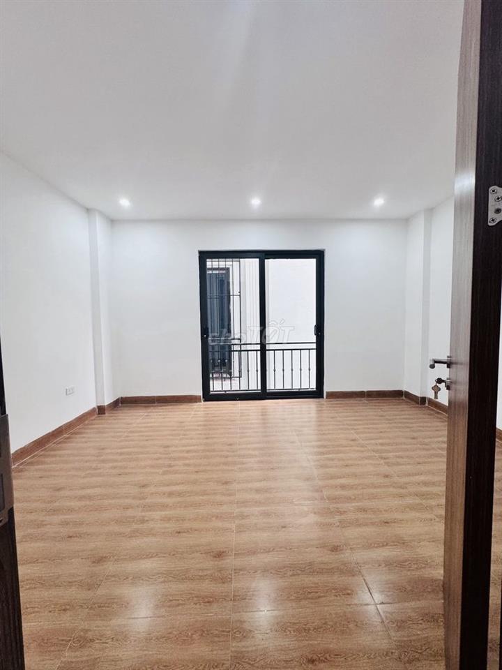 Cho thuê nhà 4 tầng cạnh sân bóng xóm Đồng Xã, Chương Mỹ