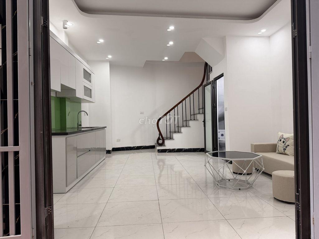 Cho thuê nhà 4 tầng cạnh sân bóng xóm Đồng Xã, Chương Mỹ