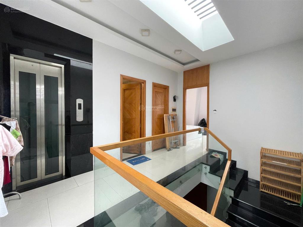 Phòng cho thuê đầy đủ nội thất tại nhà phố pegasuite 1, có thang máy, ban công lớn, chỉ 4,5 triệu