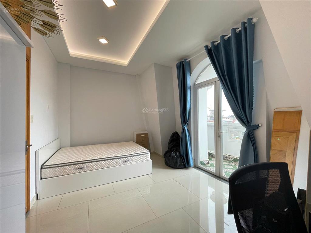 Phòng cho thuê đầy đủ nội thất tại nhà phố pegasuite 1, có thang máy, ban công lớn, chỉ 4,5 triệu