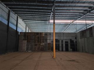 Cho thuê kho trống 500m2 giá 40tr có bãi đậu công 40fix