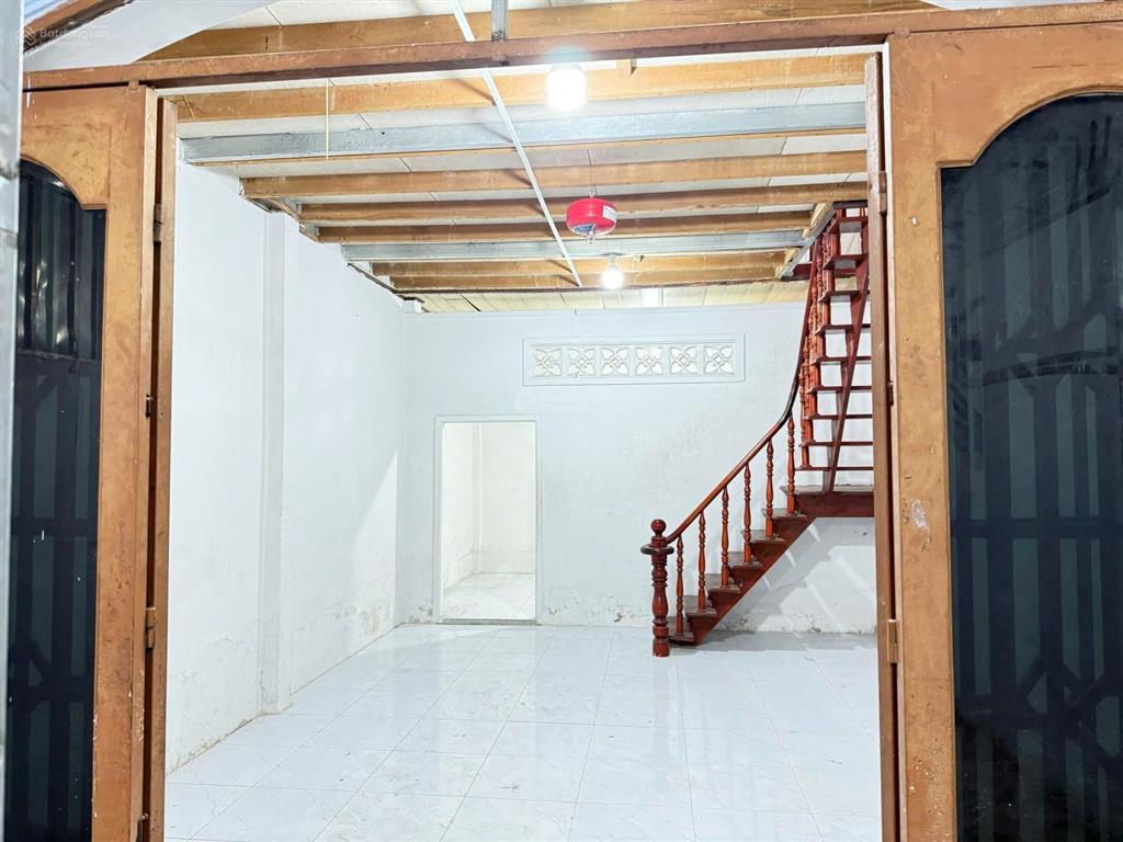 Nhà 4,2x35 phù hợp làm may kinh doanh kho hàng