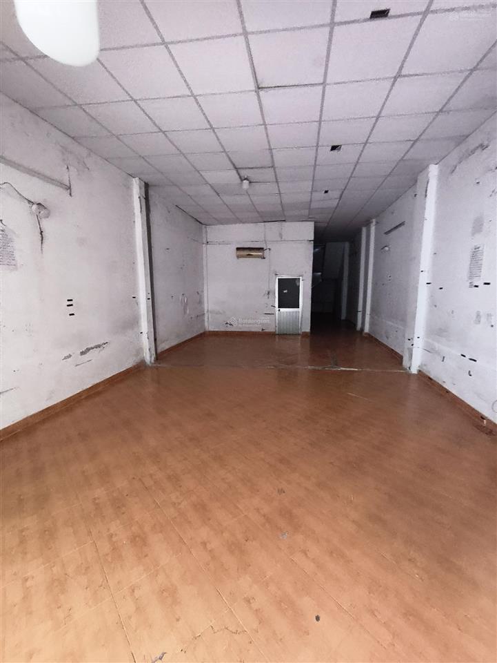 Cho thuê nhà 5x30, 1 trệt 1 lầu, trống suốt, phù hợp làm kho hàng