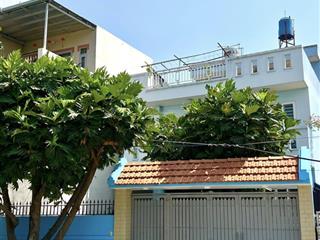 Nhà biệt thự 10x20 hầm 2 lầu mặt tiền thạnh lộc 31