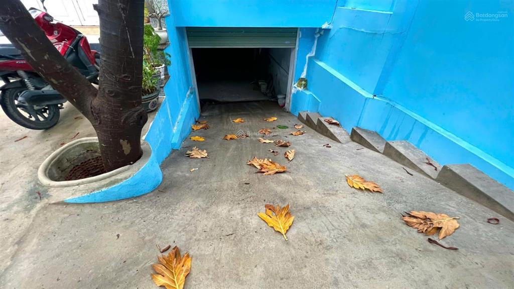 Nhà biệt thự 10x20m, hầm, 2 lầu, mặt tiền thạnh lộc 31