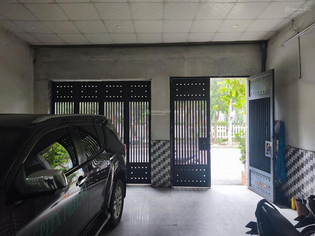 Nhà 6,5x30 trống suốt d9uo8ng2 xe tải trường chinh