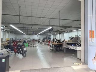 Cho thuê xưởng may 400m2 ngay chợ cầu quang trung