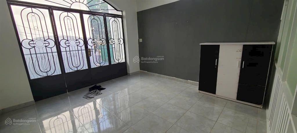 Nhà 4m x 15m. đúc 1 tấm, 3pn, 2wc. 7,5tr/tháng