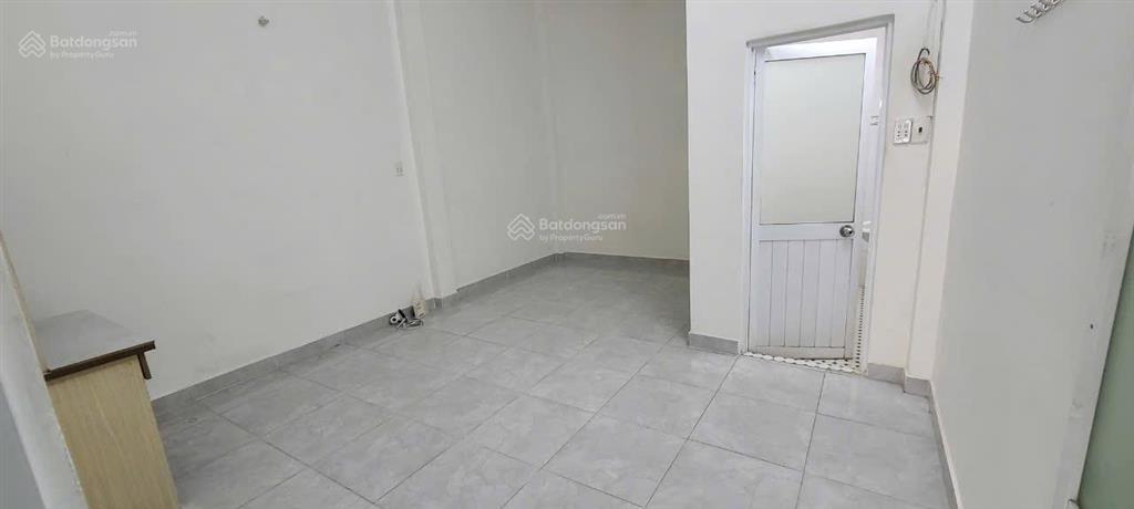 Nhà 4m x 15m. đúc 1 tấm, 3pn, 2wc. 7,5tr/tháng