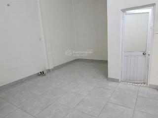 Nhà 4m x 15m. đúc 1 tấm, 3pn, 2wc. 7,5tr/tháng