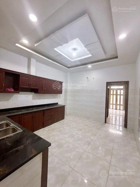 Bán nhà mt đường nguyễn cửu đàm  48m2 đúc 4 tầng  giá chỉ 13.9 tỷ  0908 879 *** tuấn