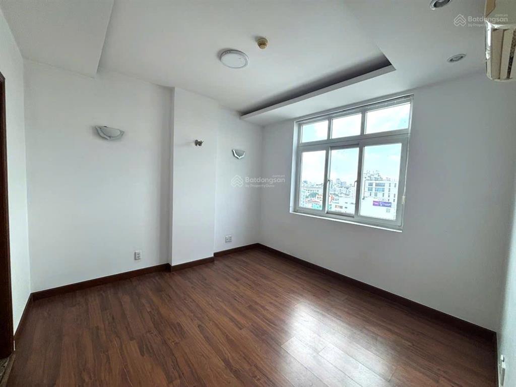 Bán căn hộ cao ốc sông đà tower  83m2/2pn/2wc, căn góc giá 69tr/m2  0908 879 *** tuấn xem nhà