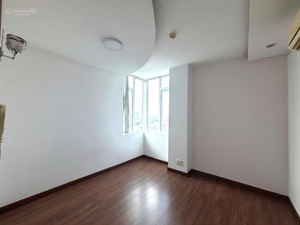 Bán căn hộ cao ốc sông đà tower  83m2/2pn/2wc, căn góc giá 69tr/m2  0908 879 *** tuấn xem nhà