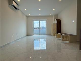 Bán căn hộ sông đà tower  106m2/3pn giá 75tr/m2  sổ hồng  0908 879 *** tuấn