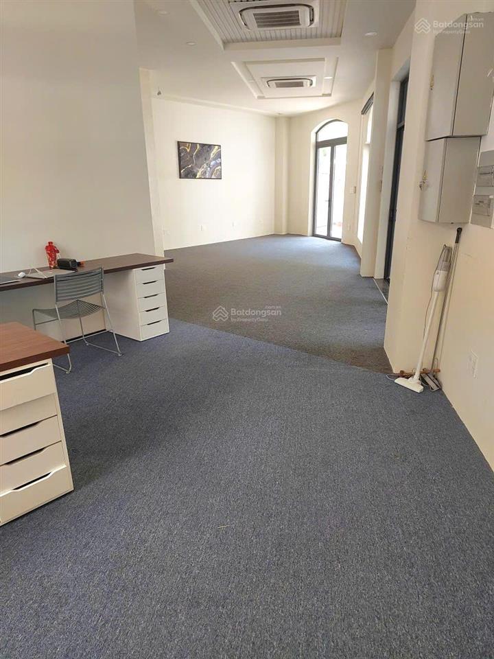 Cho thuê nhà căn góc khu đảo kim cương quận 2, có sân 60m2, trệt, 2 lầu, sân thượng, thang máy