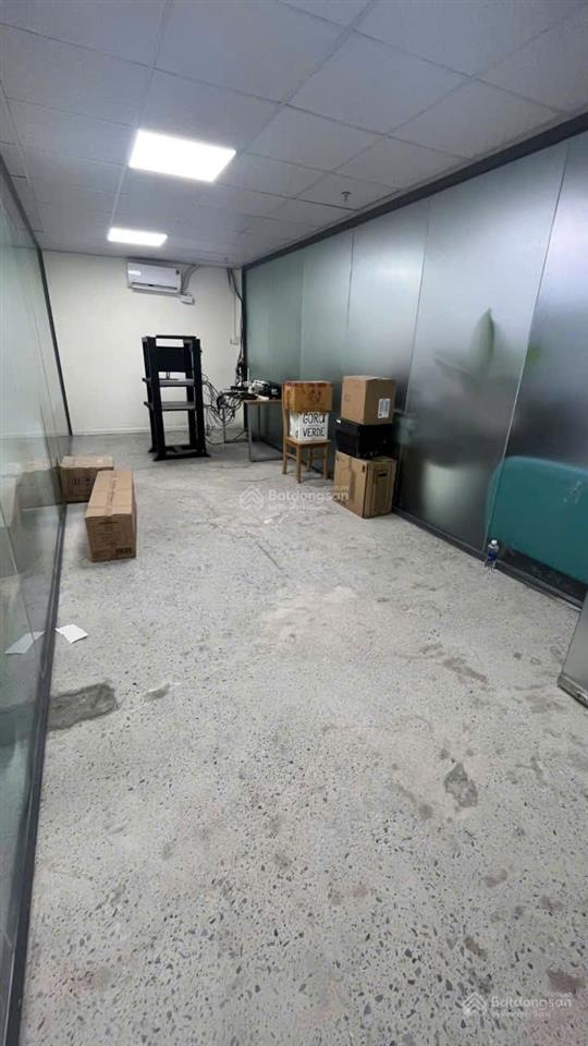 Cho thuê văn phòng trong toà nhà 20m2 (7 triệu), khu trần não, quận 2
