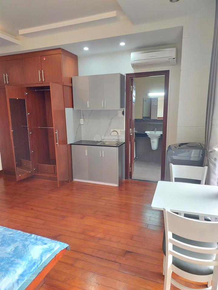 Cho thuê phòng có ban công 40m2 khu lương định của quận 2