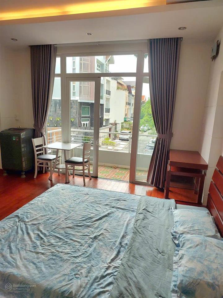 Cho thuê phòng có ban công 40m2 khu lương định của quận 2