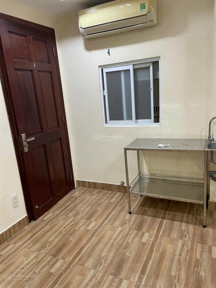 Phòng 70 trương văn bang q2 3tr2/th gần ubnd q2 có thang máy nội thất có bancol cửa sổ view đẹp