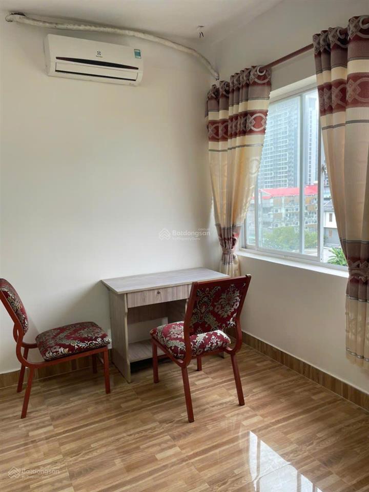 Phòng 70 trương văn bang q2 3tr2/th gần ubnd q2 có thang máy nội thất có bancol cửa sổ view đẹp