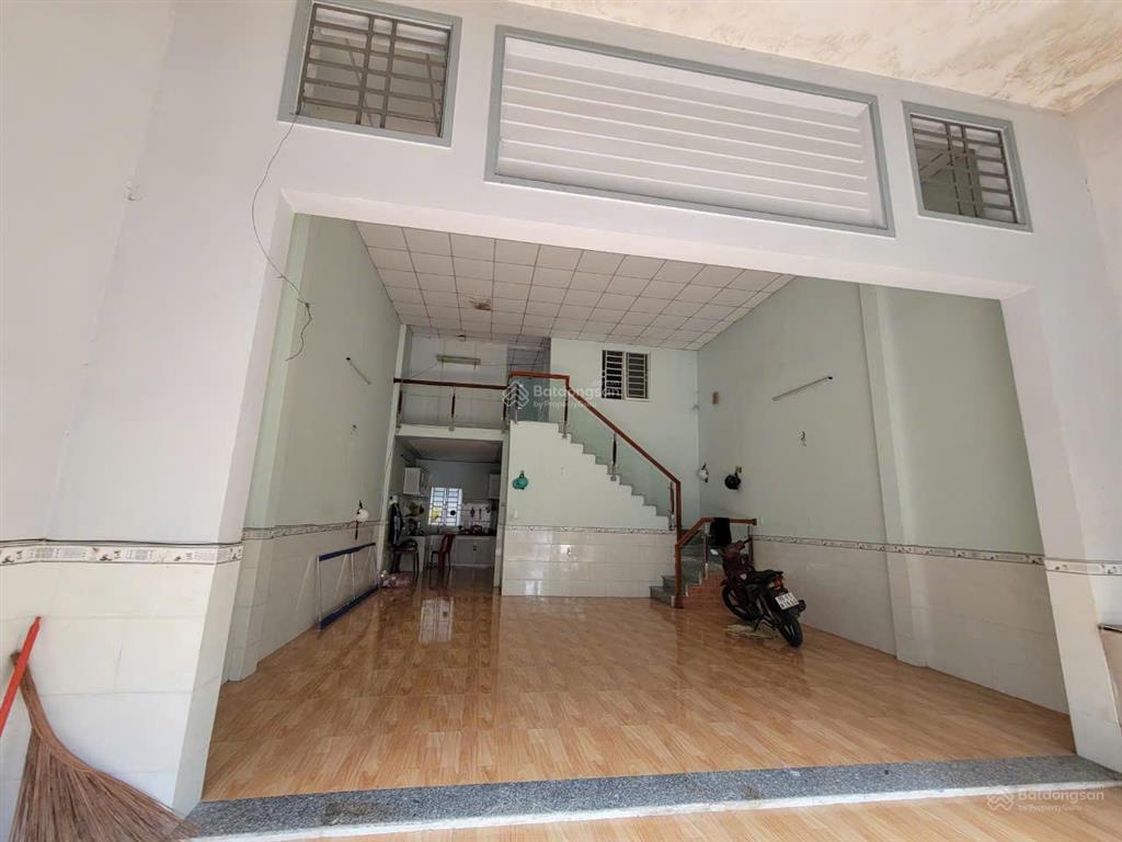 Bán đất tặng nhà 91.5m2  4,5tỷ bề ngang khủng 6,5m, hẻm ô tô thông, tặng gpxd 4 tầng