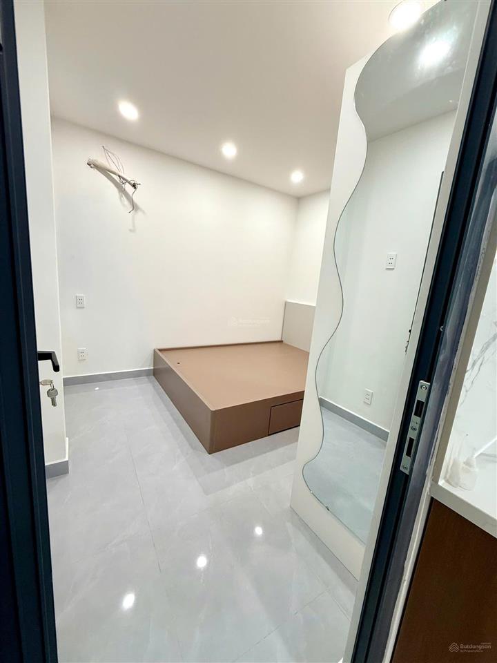 Bán nhà mới 100%, 67.4m²ngang 6.24m giá 7.8 tỷ full nội thất tại đường khánh hội quận 4