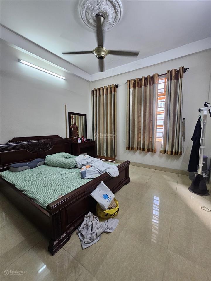 Bán nhà 64m2,trệt 3 lầu ô tô ngủ trong nhà, thông rạch xuyên tâm bình thạnh, phù hợp ở và đầu tư