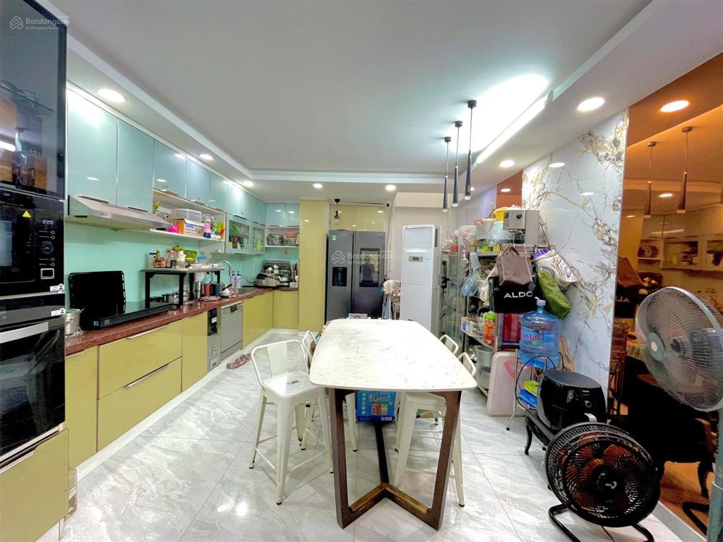 Bán nhà khu compound có công viên 12m, 5 lầu54m² 4pn5wc chỉ nhỉnh 12,x tỷ ngay quang trung