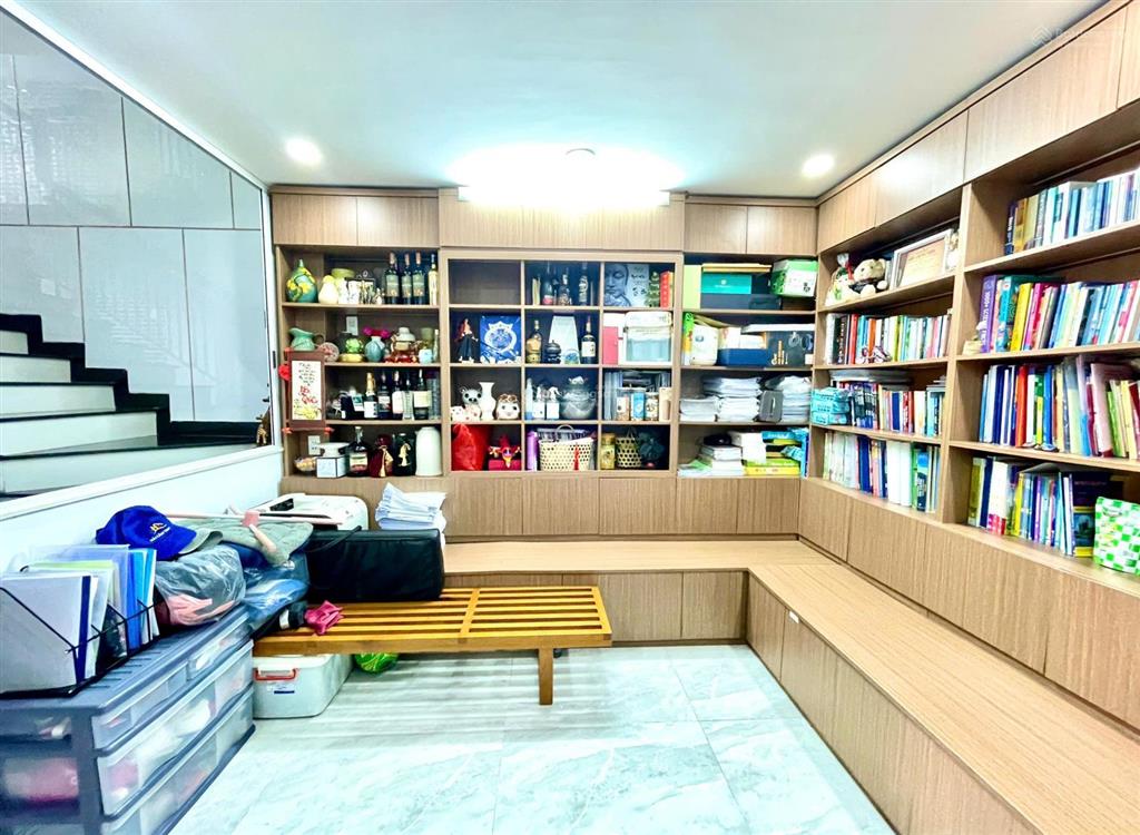 Bán nhà khu compound có công viên 12m, 5 lầu54m² 4pn5wc chỉ nhỉnh 12,x tỷ ngay quang trung