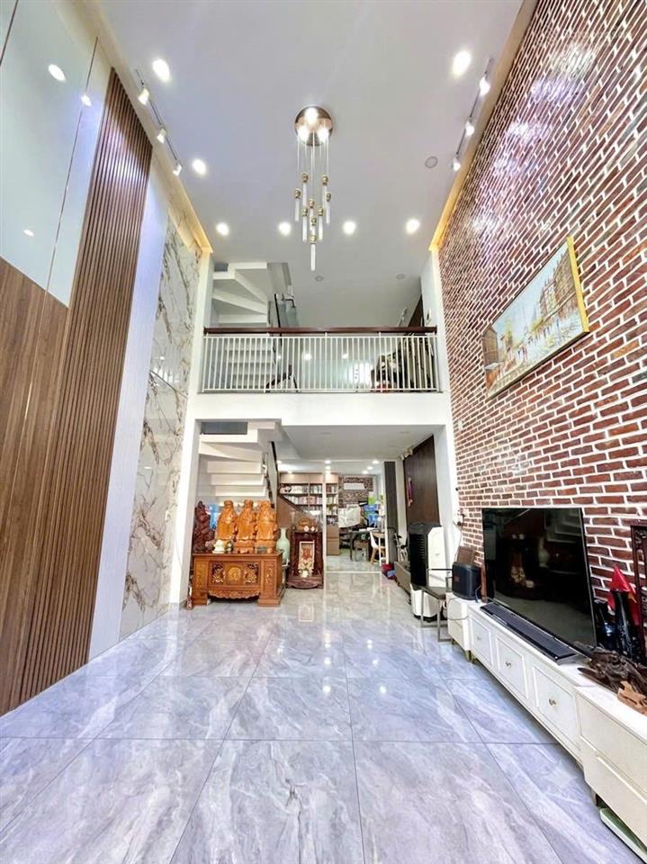 Bán nhà khu compound có công viên 12m, 5 lầu54m² 4pn5wc chỉ nhỉnh 12,x tỷ ngay quang trung