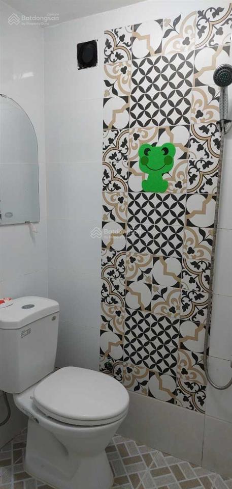 Cho thuê phòng trọ đẹp dt 14m2. có máy lạnh