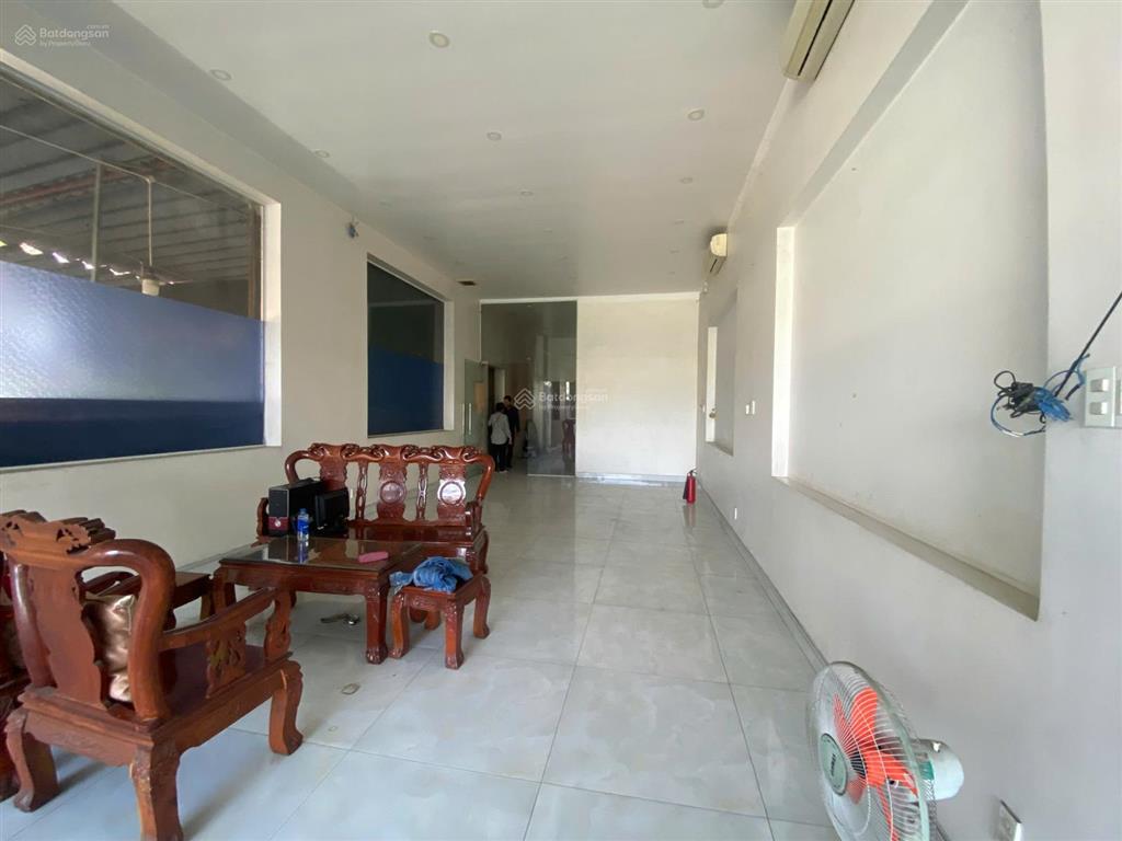 Cho thuê nhà nguyên căn mặt tiền đào trinh nhất cách phạm văn đồng 200m, có hầm và thang máy