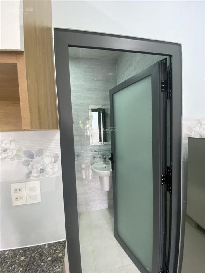 Cho thuê phòng trọ full nội thất, 3,8 triệu, 16m2 tại cát lái, q2, hcm