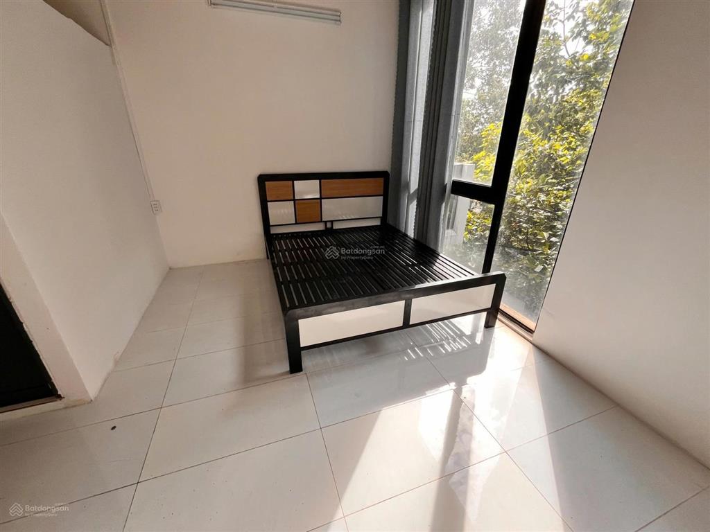 Cho thuê phòng trọ ở khu dân cư cát lái invesco, studio cửa sổ lớn giá chỉ 3,7 triệu, 16m2