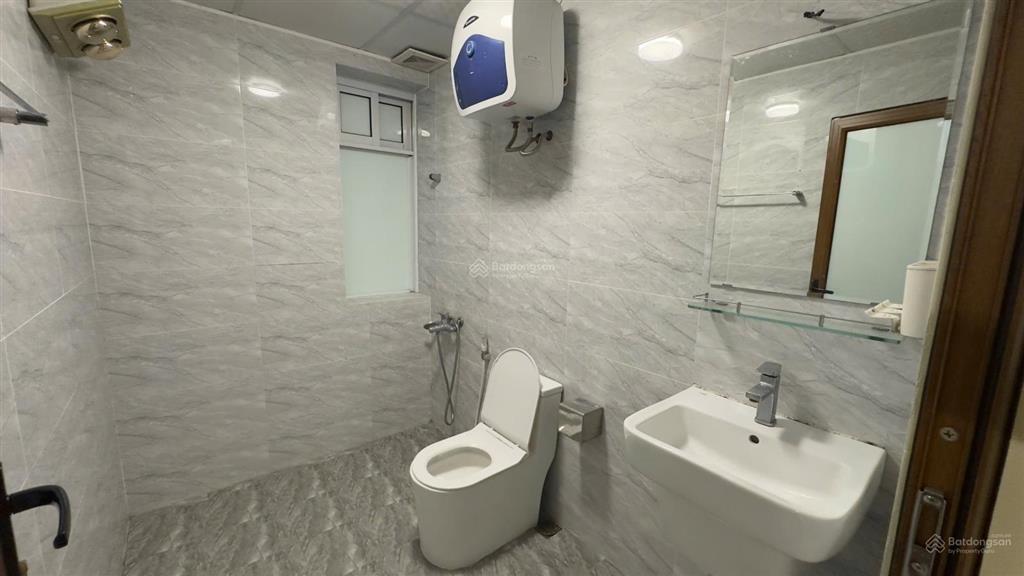 Cho thuê cc 3 ngủ, full đồ, 135m2 ở định công, hoàng mai, 13,9 triệu/tháng , view đẹp