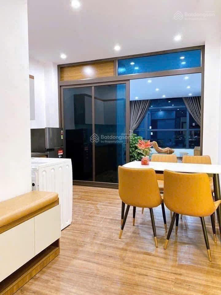 Chính chủ cần cho thuê căn hộ 3 ngủ, 135 m2, căn góc tại 96 định công