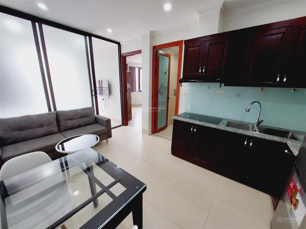 Chính chủ cần cho thuê căn hộ 3 ngủ, 135 m2, căn góc tại 96 định công