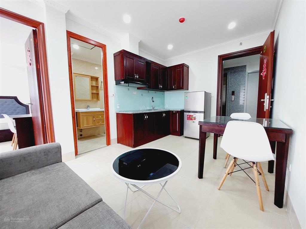 Chính chủ cần cho thuê căn hộ 3 ngủ, 135 m2, căn góc tại 96 định công