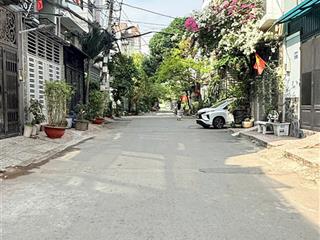 Bán nhà 3 tầng mới kdc ngay đường số 2 trường thọ cách xa lộ hà nội và phạm văn đồng chỉ 300m ngộp