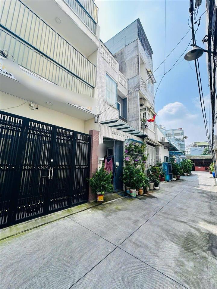 Bán toà chdv 4 tầng mới sẵn thu nhập khủng ổn định đường oto ngay kha vạn cân trung tâm chợ thủ đức